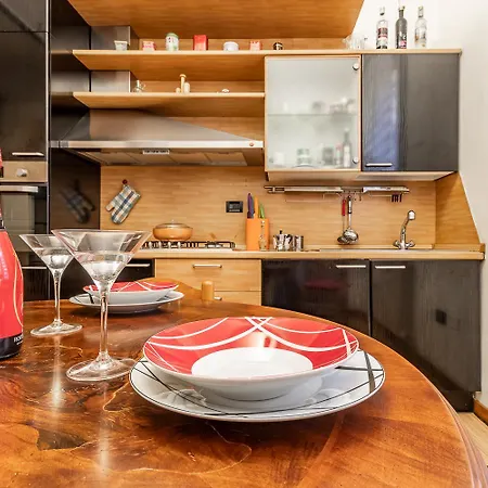 Spacious With Kitchenette, Near Piazza Maggiore *