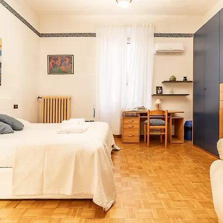 Spacious With Kitchenette, Near Piazza Maggiore Apartment *