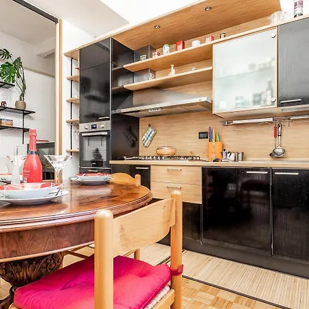 Spacious With Kitchenette, Near Piazza Maggiore Apartment *