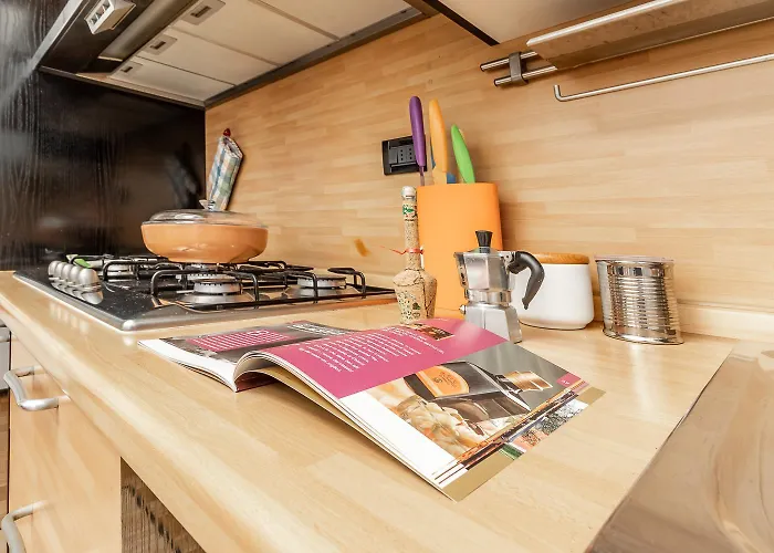 Spacious With Kitchenette, Near Piazza Maggiore 볼로냐