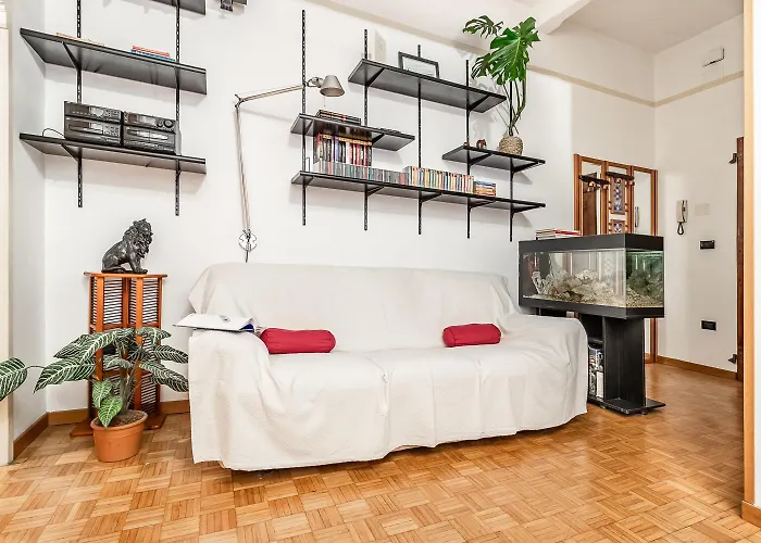 아파트 Spacious With Kitchenette, Near Piazza Maggiore *