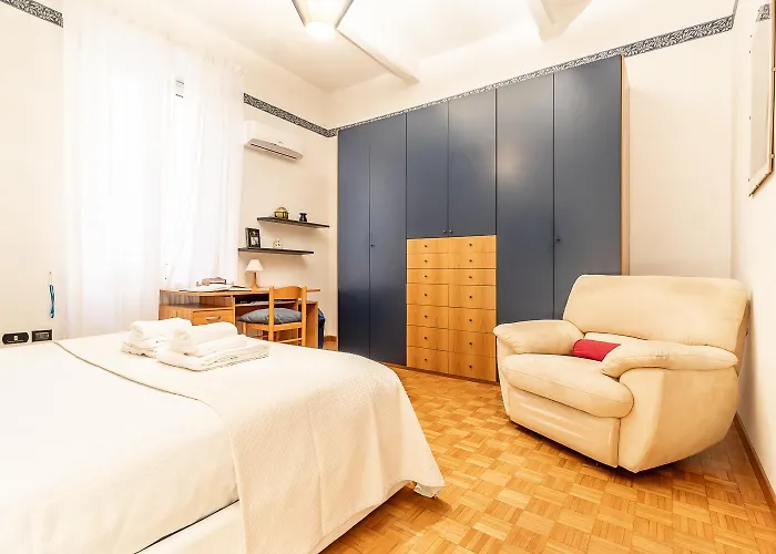 Spacious With Kitchenette, Near Piazza Maggiore * 볼로냐