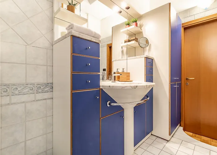 Spacious With Kitchenette, Near Piazza Maggiore *