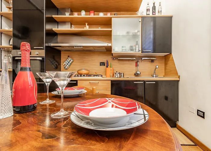 Spacious With Kitchenette, Near Piazza Maggiore *