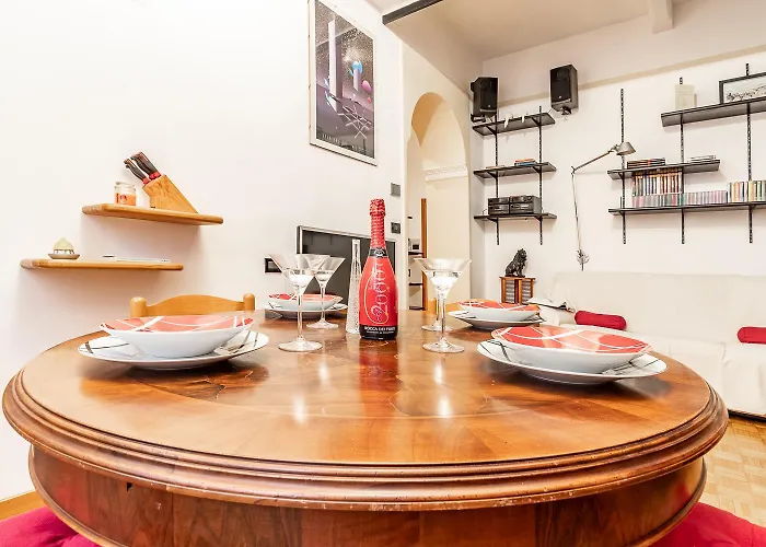 شقة Spacious With Kitchenette, Near Piazza Maggiore بولونيا