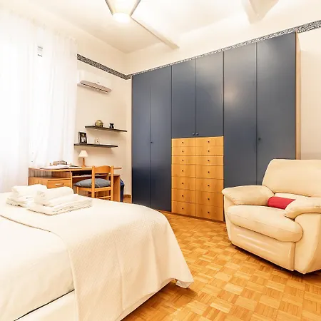 Spacious With Kitchenette, Near Piazza Maggiore * Bolonia