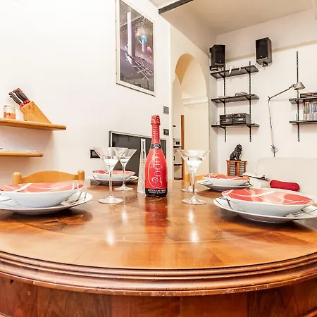 Apartamento Spacious With Kitchenette, Near Piazza Maggiore Bolonia