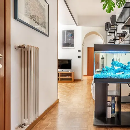 Appartement Spacious With Kitchenette, Near Piazza Maggiore *