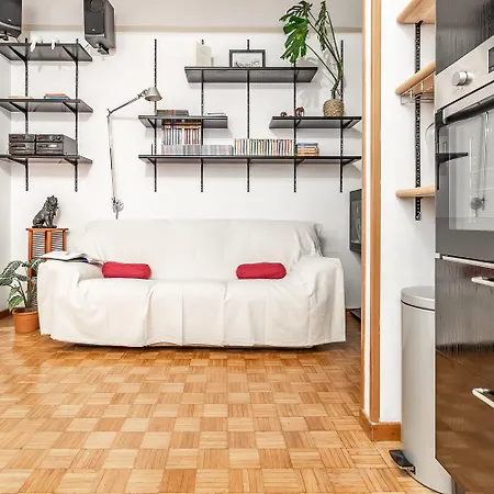 Appartement Spacious With Kitchenette, Near Piazza Maggiore *